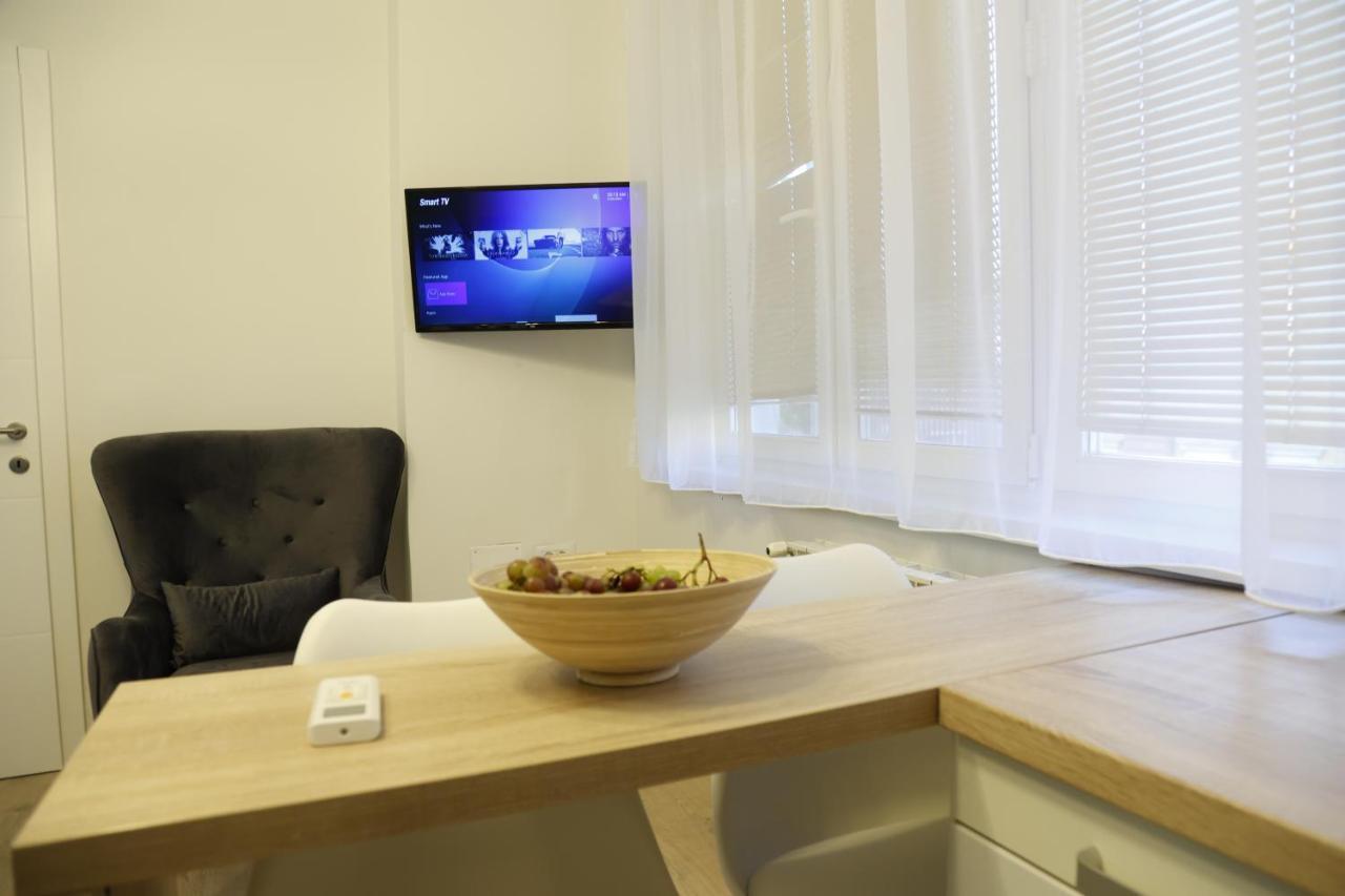 Blue And Rose Cozy - Quiet In The Best Location - Self Check-In - 5Th Floor With Elevator Сараєво Екстер'єр фото