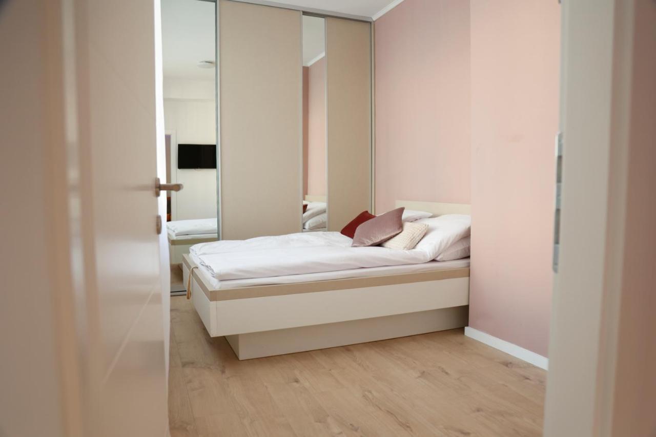 Blue And Rose Cozy - Quiet In The Best Location - Self Check-In - 5Th Floor With Elevator Сараєво Екстер'єр фото