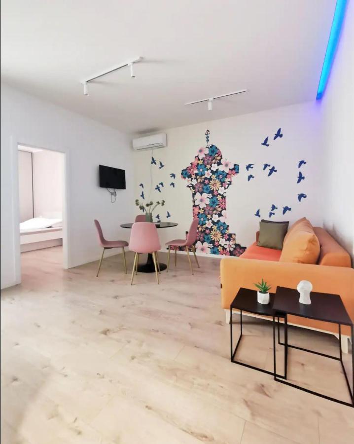 Blue And Rose Cozy - Quiet In The Best Location - Self Check-In - 5Th Floor With Elevator Сараєво Екстер'єр фото