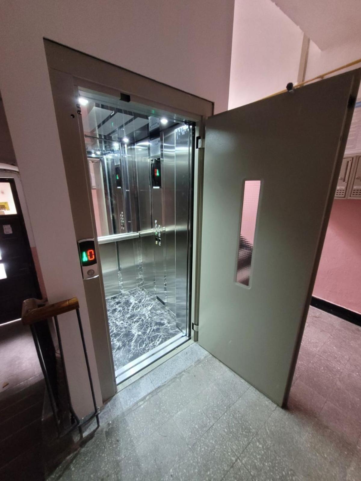 Blue And Rose Cozy - Quiet In The Best Location - Self Check-In - 5Th Floor With Elevator Сараєво Екстер'єр фото